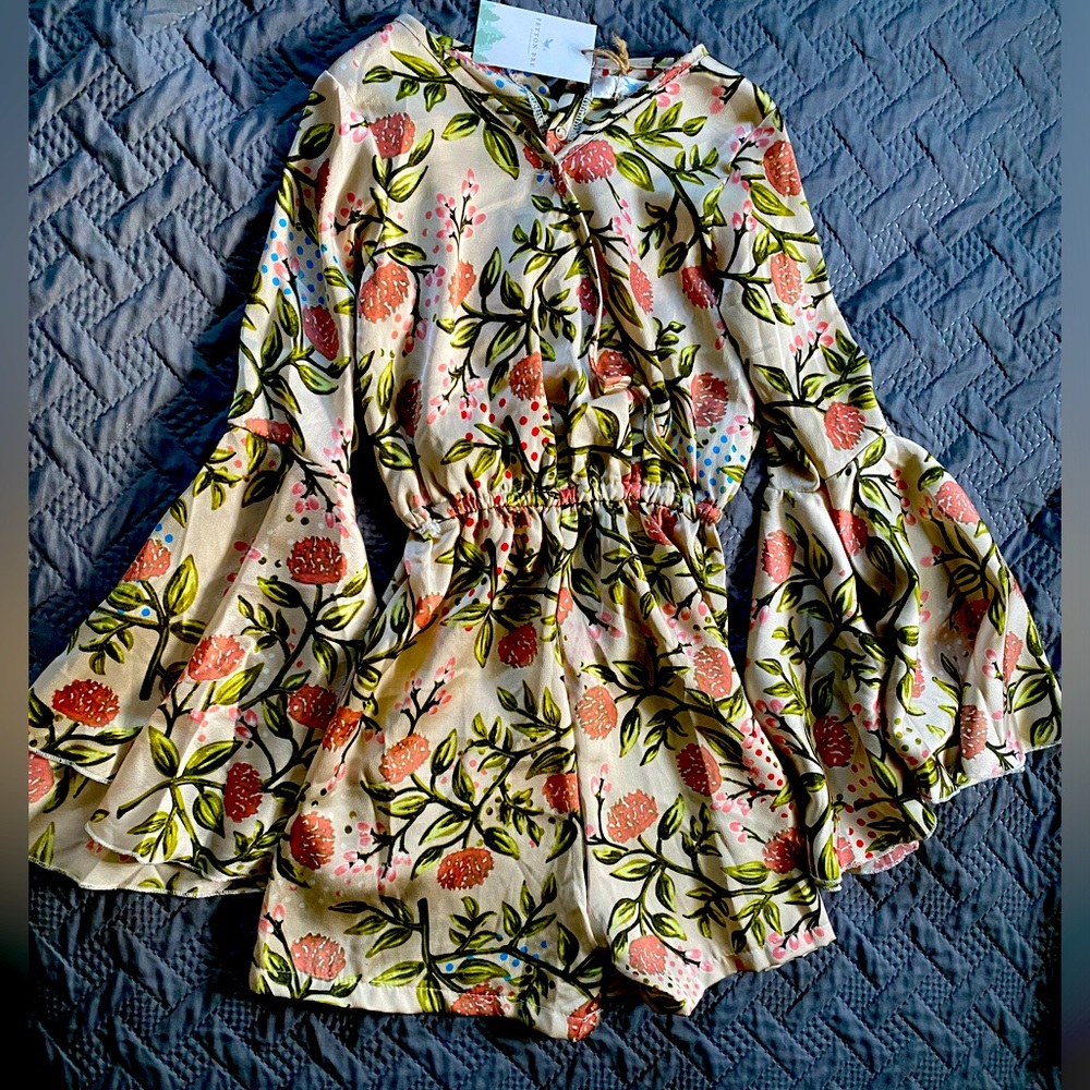 Peyton Bre Youth Girls Floral Print Bell Sleeved
Romper Size 10